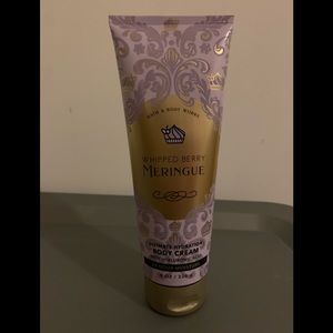 Bath and Body Works Whipped Berry Meringue body cream